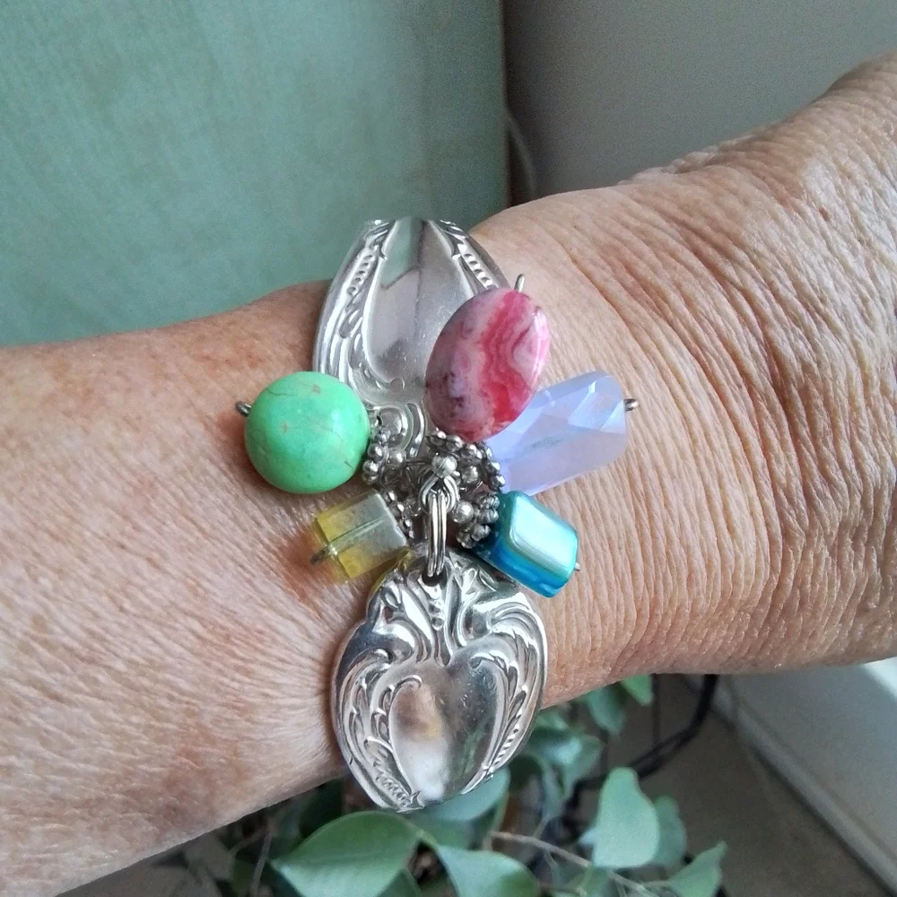Vintage Oneida Handmade Spoon Bracelet With Gemstones - Picture 4 of 7
